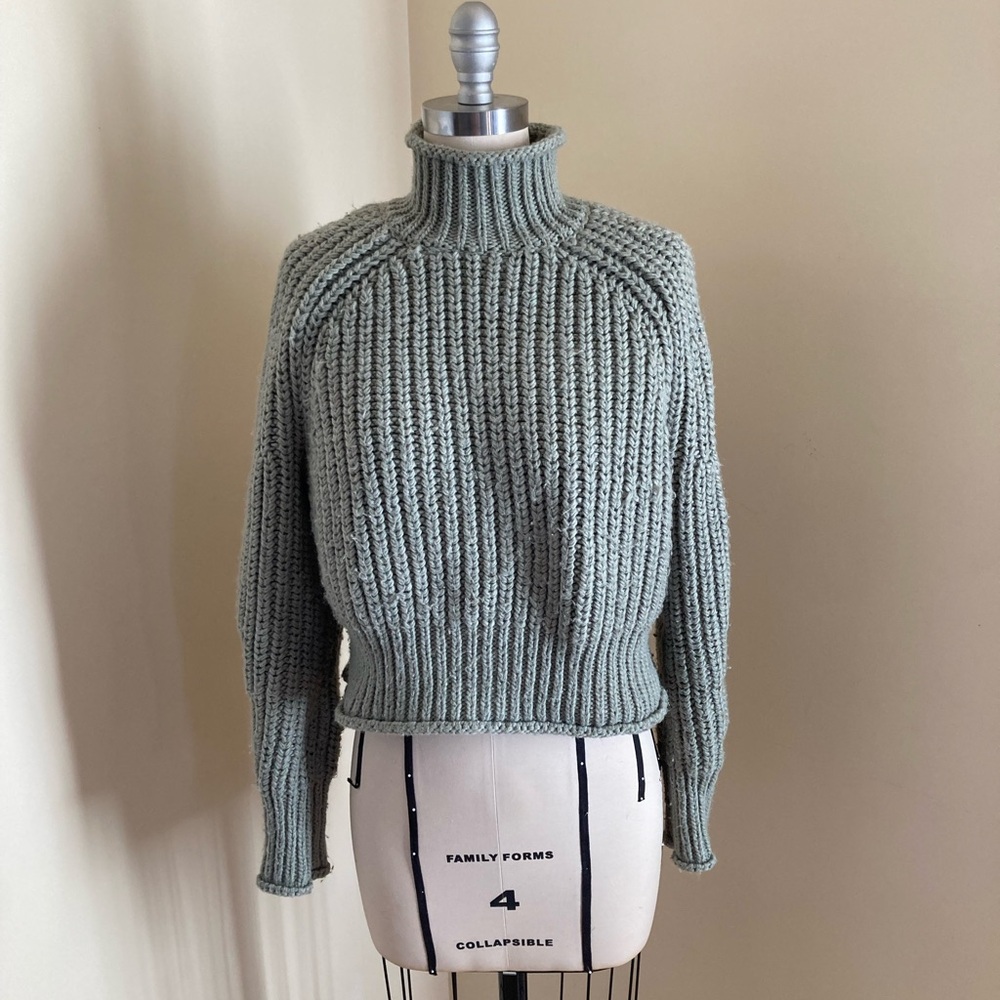 H&M Women's Ribbed Turtleneck Sweater - Light Gray